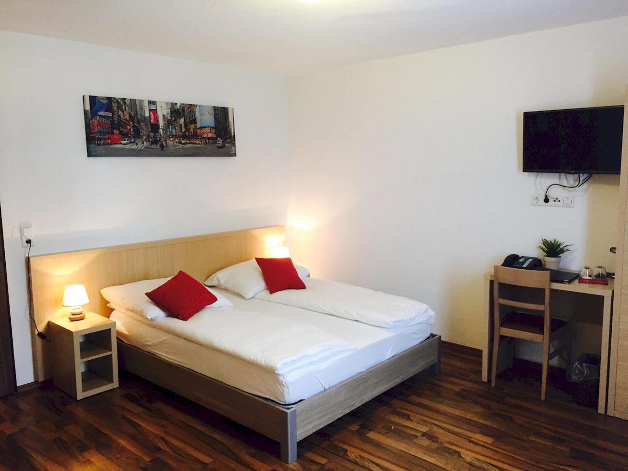 Hotel Platinium Aachen Exterior photo